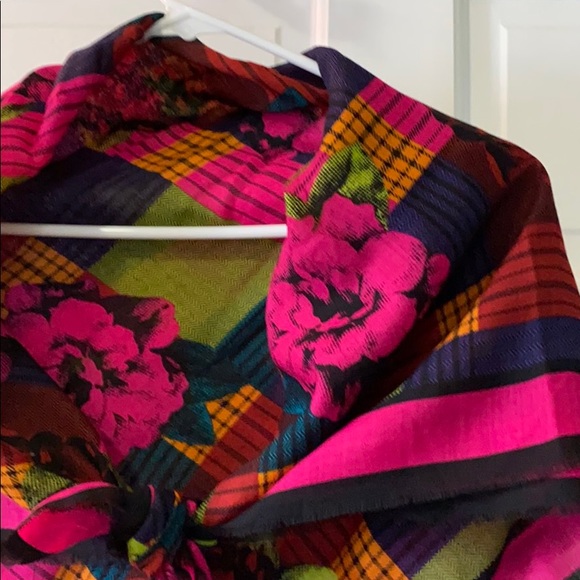 Ladies collection of scarves - Picture 14 of 14